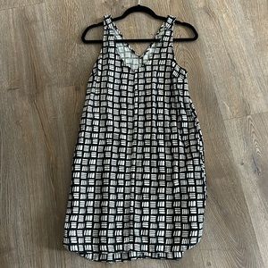 Old Navy black and white linen dress Sz S